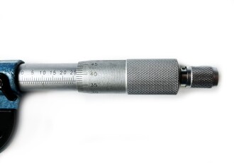 AEK-Tech Mekanik Mikrometre 0-25mm 0.01mm - 6