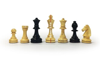 Handmade Walnut Chess Set With Wooden Chess Figures (42 cm/16.5“) - 4