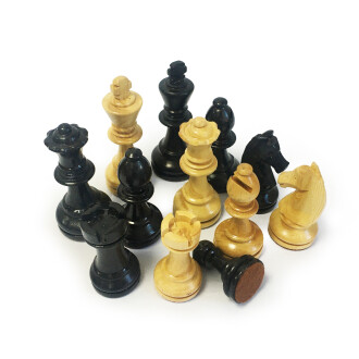 Handmade Walnut Chess Set With Wooden Chess Figures (42 cm/16.5“) - 9