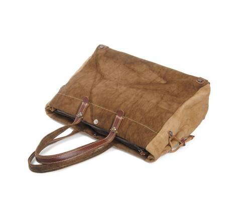 Muchuan Batik Kanvas Postacı Çanta Kahverengi - 7