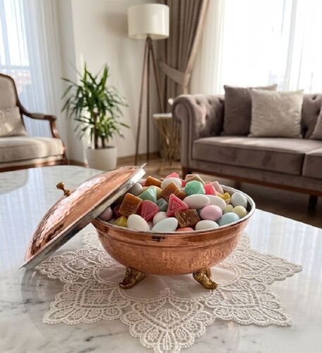 Shark Anatolia El Dövmesi Ayaklı Bakır Defne Şekerlik, Kapaklı, Pirinç Kulplu Otantik Bakır Lokum Sunumluk Kırmızı Bakır - 5