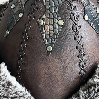 Shark Anatolia Ertuğrul Gazi Şapka Hakiki Sert Deri Zımbalı Yılan Dokusu Detaylı Börk Acı Kahve - 8