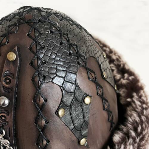 Shark Anatolia Ertuğrul Gazi Zımbalı Metal Elips Broş Çapraz Dikiş Hakiki Deri Börk Şapka Kahve-57 - 9