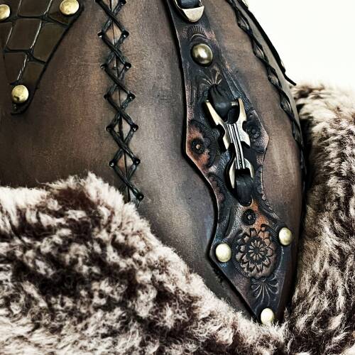 Shark Anatolia Ertuğrul Gazi Zımbalı Pirinç Broş Çapraz Dikiş Hakiki Deri  Börk Şapka Kahve-60 - 6