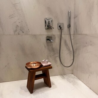 Shark Anatolia İroko Ahşap Banyo Taburesi Oturak ve Kızıl Bakır Hamam Tası Seti - 8