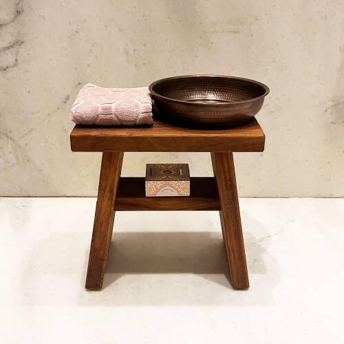 Shark Anatolia İroko Ahşap Banyo Taburesi Oturak ve Oksit Bakır Hamam Tası Seti - 5