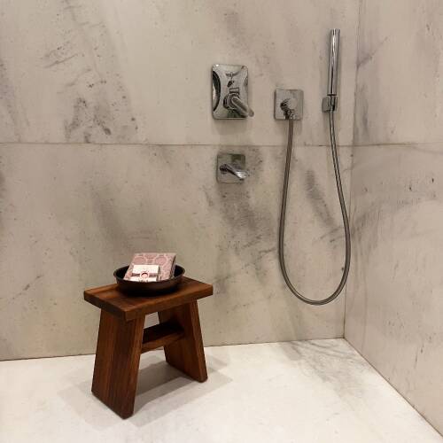 Shark Anatolia İroko Ahşap Banyo Taburesi Oturak ve Oksit Bakır Hamam Tası Seti - 8