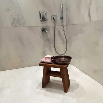 Shark Anatolia İroko Ahşap Banyo Taburesi Oturak ve Oksit Bakır Hamam Tası Seti - 9