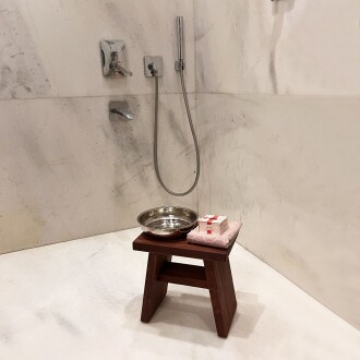Shark Anatolia Maun Ahşap Banyo Taburesi Oturak ve Beyaz Bakır Hamam Tası Seti - 9