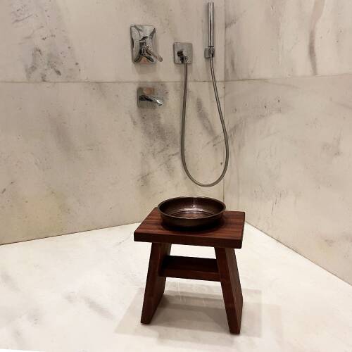 Shark Anatolia Maun Ahşap Banyo Taburesi Oturak ve Oksit Bakır Hamam Tası Seti - 7
