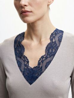 U&ME V Yaka Dantel Detaylı Pamuk Viskon İnce Kumaş Romantik Uzun Kadın Gecelik Lila - 4