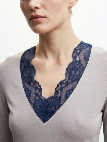 U&ME V Yaka Dantel Detaylı Pamuk Viskon İnce Kumaş Romantik Uzun Kadın Gecelik Lila - 4